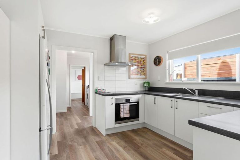 Photo of property in 34 Inwoods Road, Parklands, Christchurch, 8083