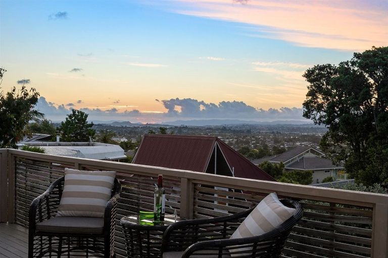 Photo of property in 74 Bleakhouse Road, Howick, Auckland, 2014