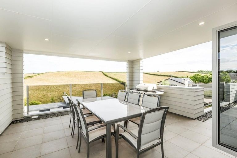 Photo of property in 90 Isabella Drive, Pukekohe, 2120