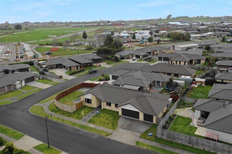 Photo of property in 4 Waltham Place, Rototuna North, Hamilton, 3210