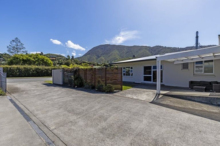 Photo of property in 36 Kent Street, Picton, 7220