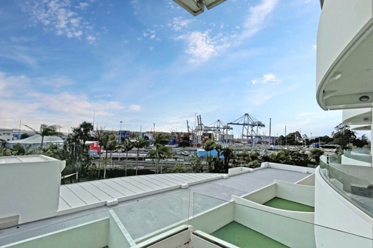 Photo of property in New Mirage, 302/88 The Strand, Parnell, Auckland, 1010