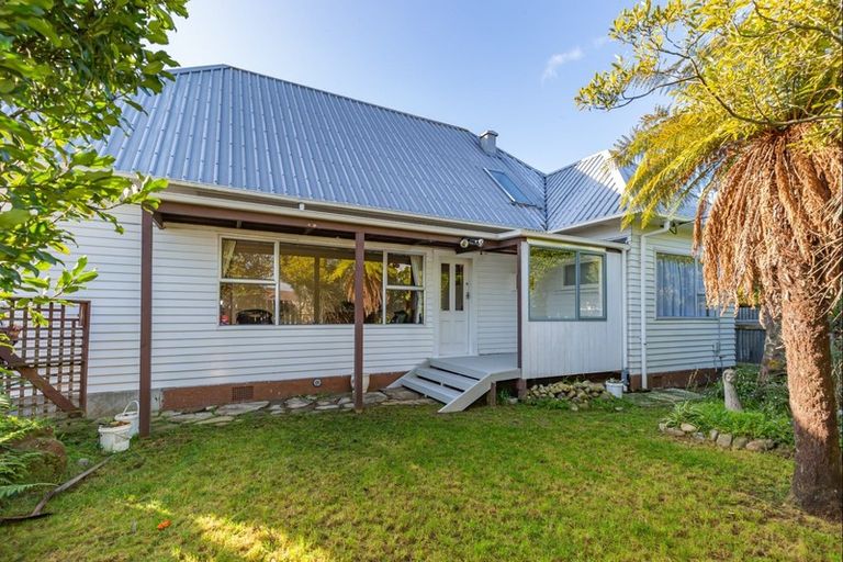 Photo of property in 39 Liverpool Street, Levin, 5510