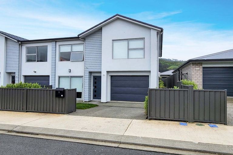 Photo of property in 8 Taiko Place, Kenepuru, Porirua, 5022