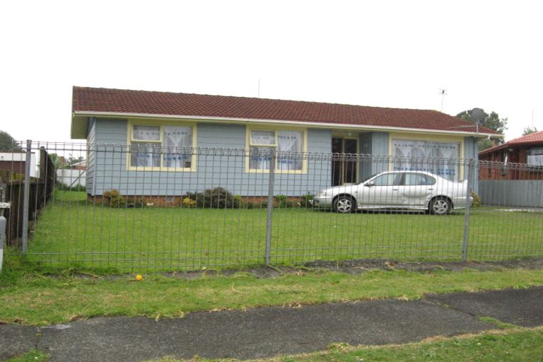 Photo of property in 24 Comet Crescent, Mangere, Auckland, 2022
