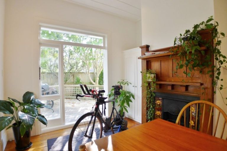 Photo of property in 29 Stafford Road, Northcote Point, Auckland, 0627