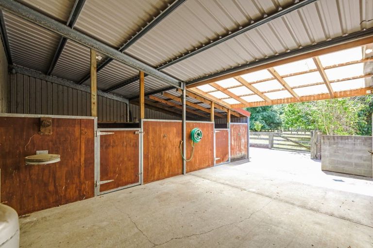 Photo of property in 195 Rowes Road, Hunterville, 4785