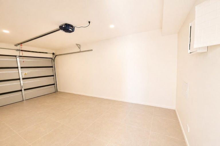 Photo of property in 11e Rene Place, Sunnyhills, Auckland, 2010