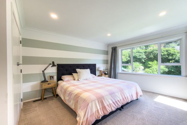 Photo of property in 75 Clifford Road, Johnsonville, Wellington, 6037