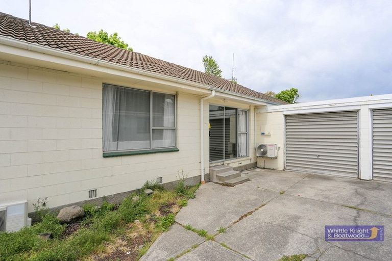 Photo of property in 4/93a Middlepark Road, Sockburn, Christchurch, 8042