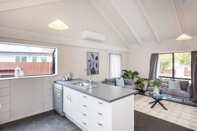 Photo of property in 1 Lydia Place, Kelvin Grove, Palmerston North, 4414