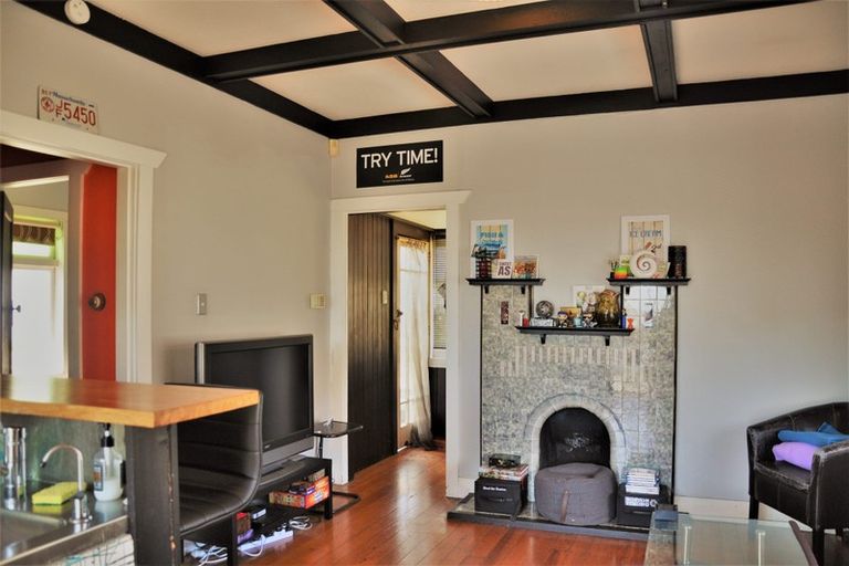 Photo of property in 4 Keystone Avenue, Mount Roskill, Auckland, 1041