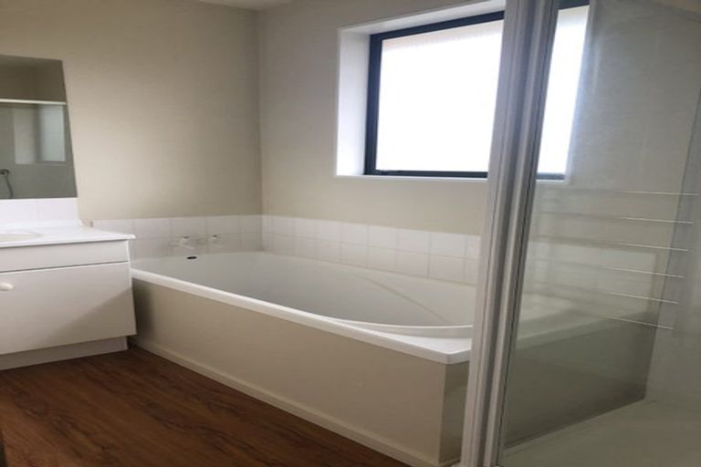 Photo of property in 32 Shelley Street, Rolleston, 7614