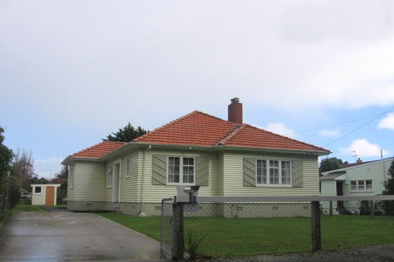 Photo of property in 6 Mawson Street, Waiwhetu, Lower Hutt, 5010