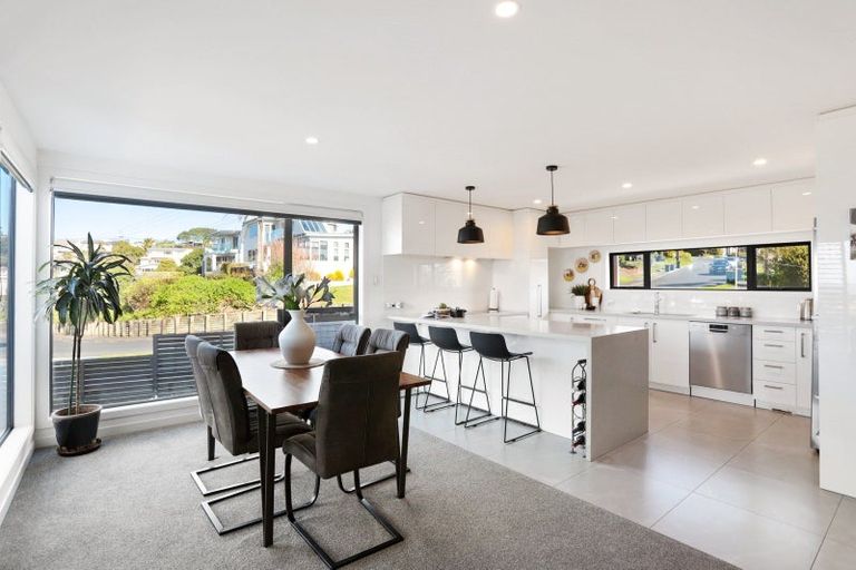Photo of property in 1 Newhaven Terrace, Mairangi Bay, Auckland, 0630
