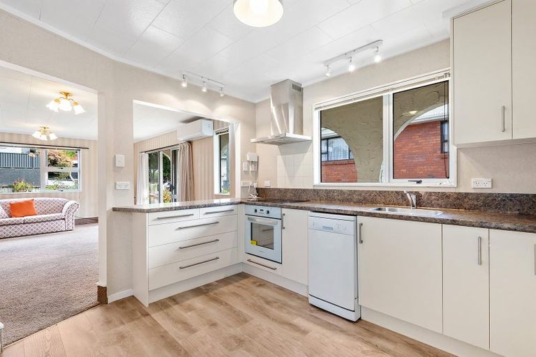 Photo of property in 12a Elwyn Crescent, Green Island, Dunedin, 9018