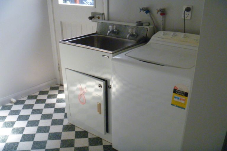 Photo of property in 32 Station Street, Alexandra, 9320