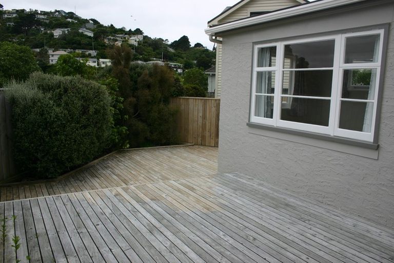 Photo of property in 2 Rodney Street, Northland, Wellington, 6012