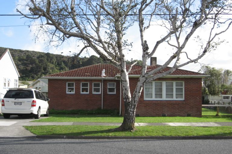 Photo of property in 4 Toomath Street, Naenae, Lower Hutt, 5011