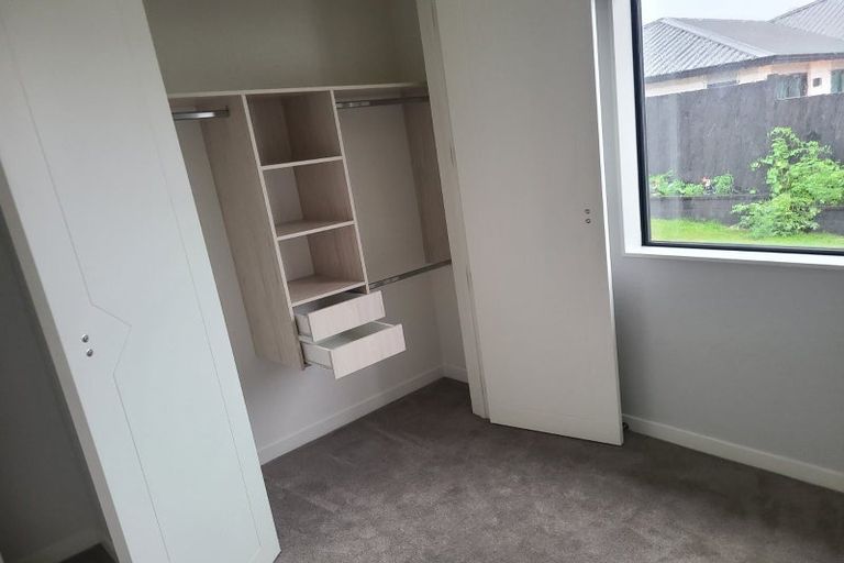 Photo of property in 16 Lumber Rise, Swanson, Auckland, 0614