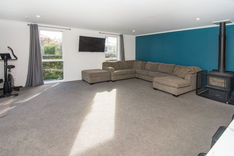 Photo of property in 14 Diamond Street, Carterton, 5713