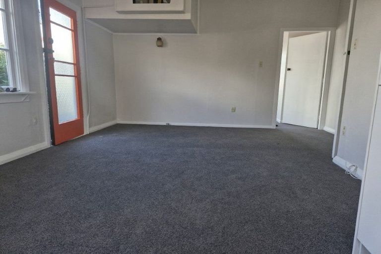 Photo of property in 3 Waimea Street, Westown, New Plymouth, 4310