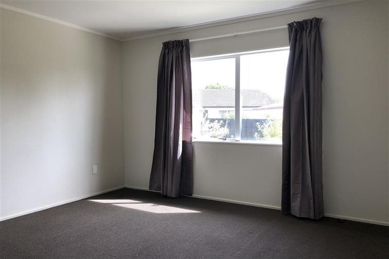 Photo of property in 2/22 Tamworth Close, Manurewa, Auckland, 2102