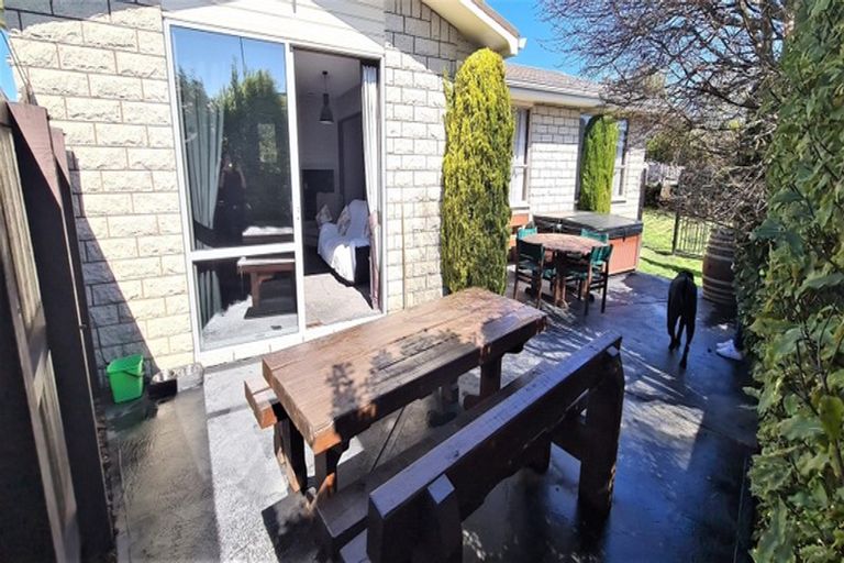 Photo of property in 11 Gibbs Drive, Woodend, 7610