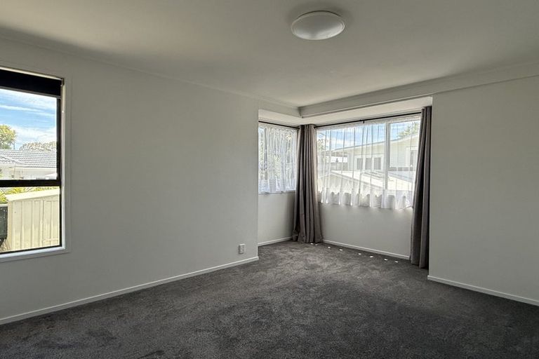 Photo of property in 1/9 Opua Street, Belmont, Auckland, 0622