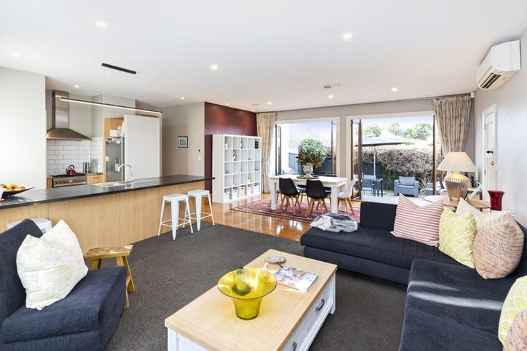 Photo of property in 32 Taylors Avenue, Bryndwr, Christchurch, 8052