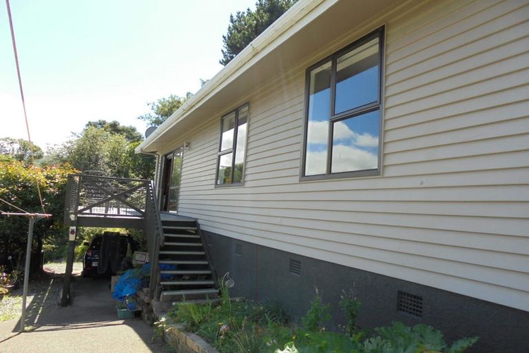 Photo of property in 32 John Street, Stokes Valley, Lower Hutt, 5019