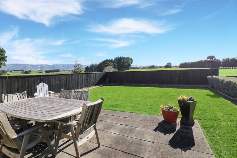 Photo of property in 22 Smith Street, Dannevirke, 4930