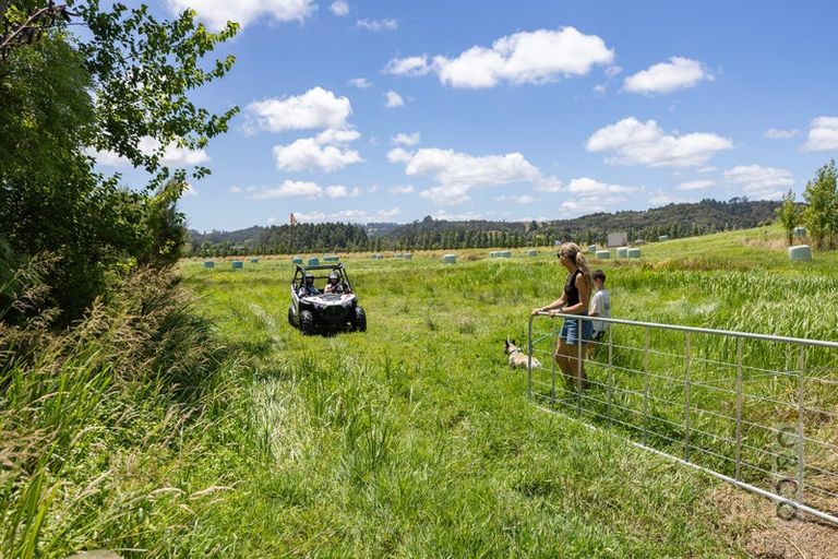 Photo of property in 43 Awatiro Drive, Kaukapakapa, 0871