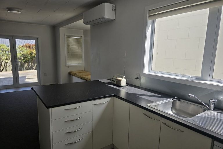 Photo of property in 2/1 Tomintoul Place, Highland Park, Auckland, 2010