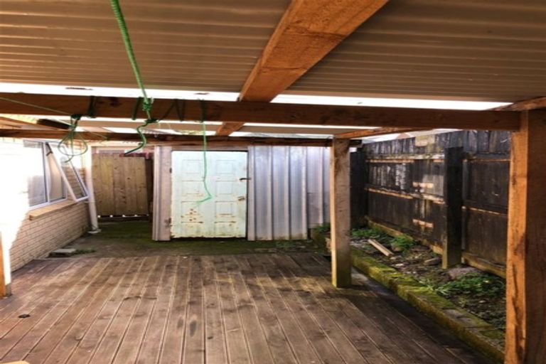 Photo of property in 39 Robert Skelton Place, Clendon Park, Auckland, 2103