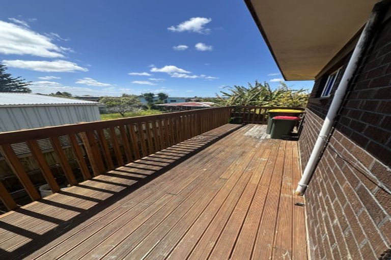 Photo of property in 4/13 Seabrook Avenue, New Lynn, Auckland, 0600