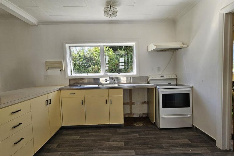 Photo of property in 15 Main Road, Whataroa, 7886