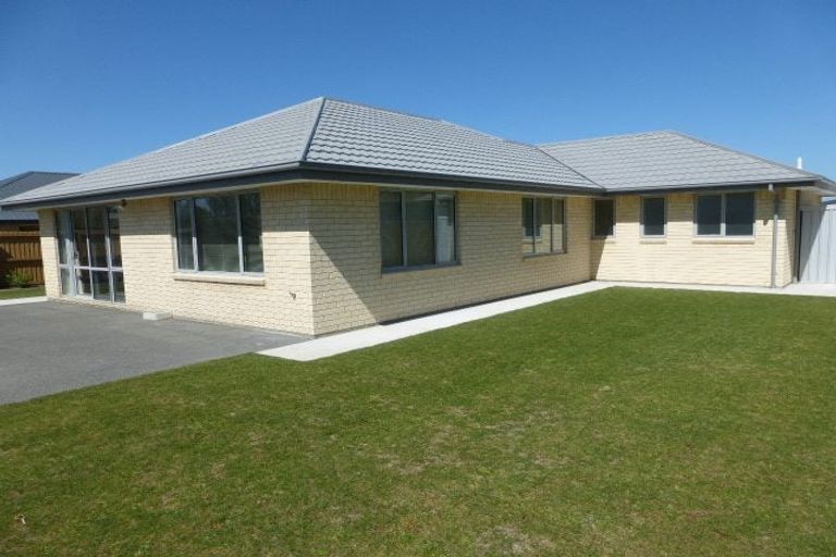Photo of property in 28 Greenwich Street, Halswell, Christchurch, 8025