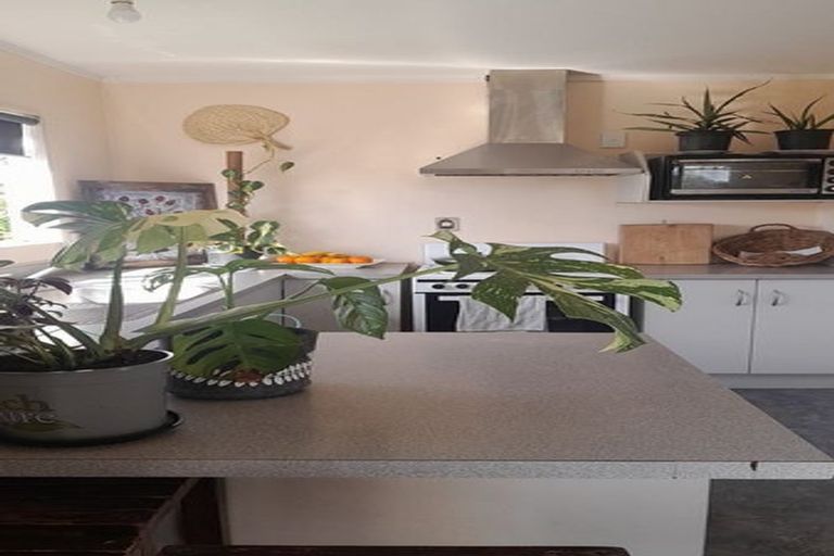 Photo of property in 4 Cable Bay Block Road, Cable Bay, 0420