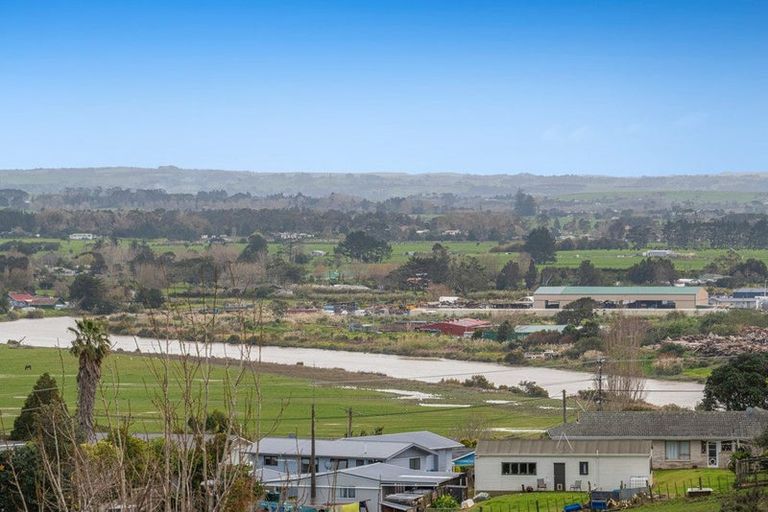 Photo of property in 91 Mangakura Road, Helensville, 0875