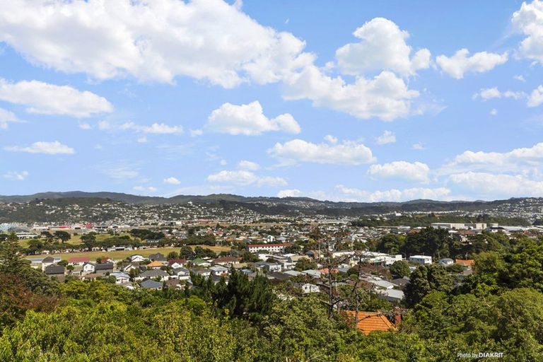 Photo of property in 55 Kinghorne Street, Strathmore Park, Wellington, 6022