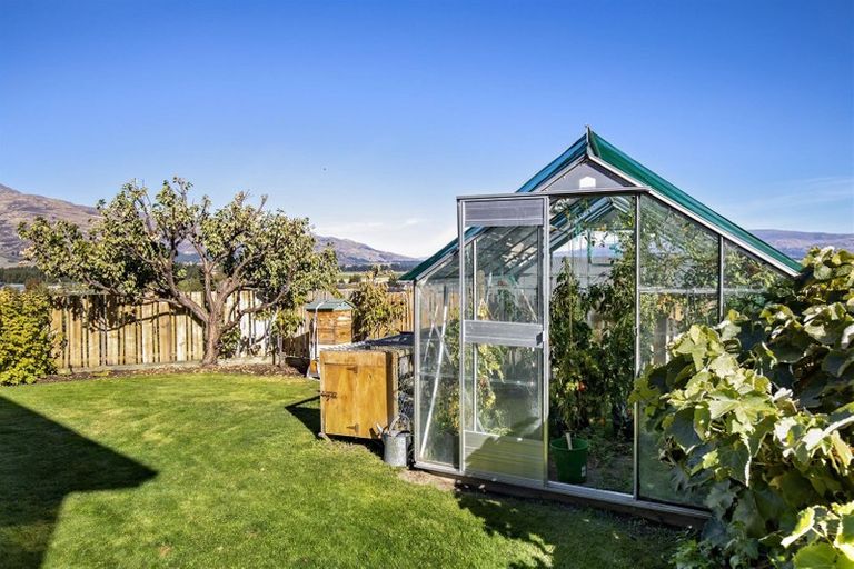 Photo of property in 4 Mary Lane, Lake Hawea, Wanaka, 9382