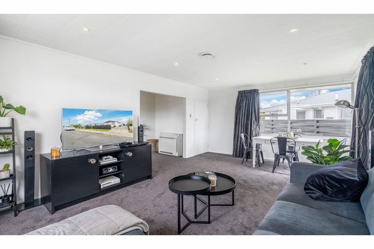 Photo of property in 22 Bruce Street, Waikiwi, Invercargill, 9810