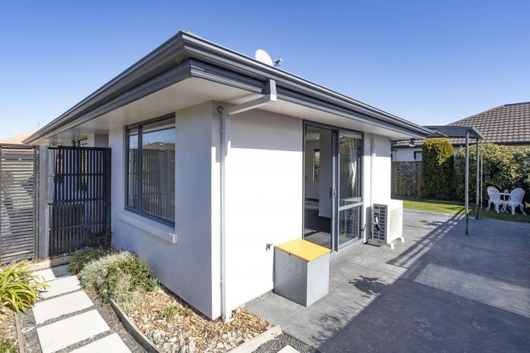 Photo of property in 52 Mahlet Street, Northwood, Christchurch, 8051