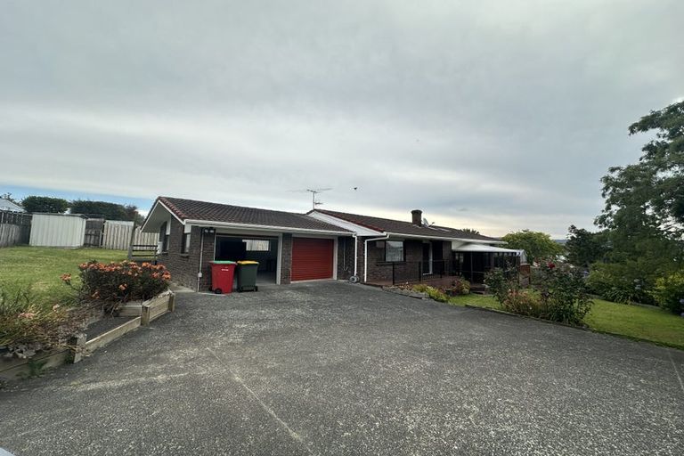 Photo of property in 59a View Road, Henderson, Auckland, 0612