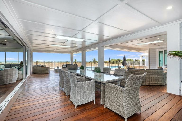 Photo of property in 87 Rutherford Drive, Waikanae Beach, Waikanae, 5036