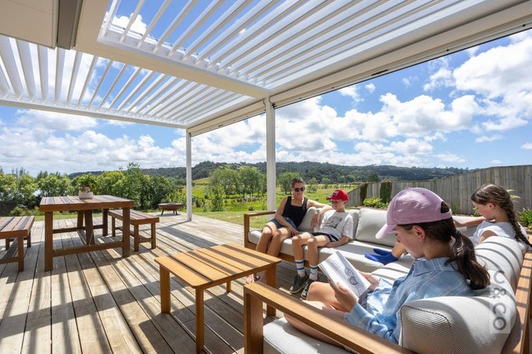 Photo of property in 43 Awatiro Drive, Kaukapakapa, 0871