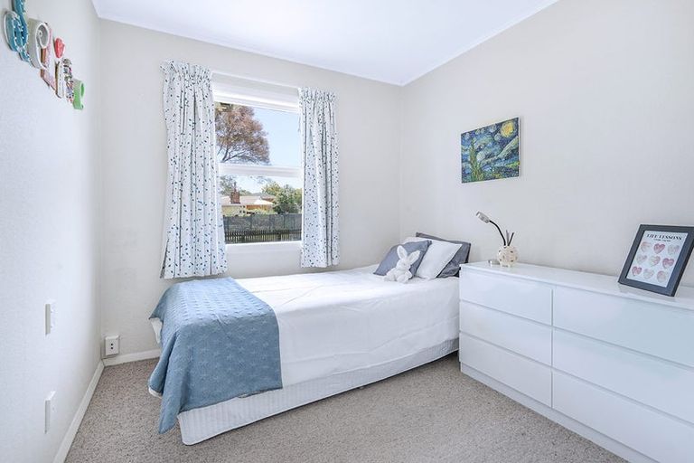 Photo of property in 48 Pulham Crescent, Queenwood, Hamilton, 3210