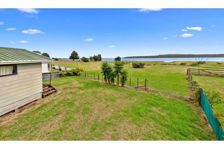 Photo of property in 64 Maunsell Road, Port Waikato, Tuakau, 2695