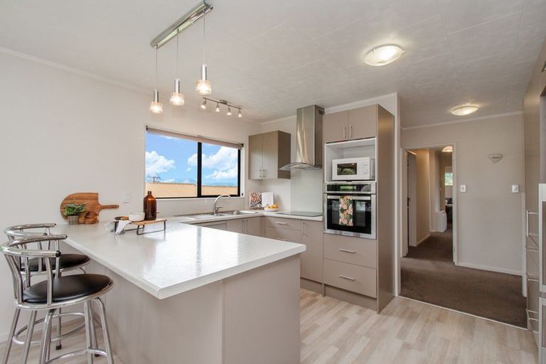 Photo of property in 33 Tawavale Street, Pukehangi, Rotorua, 3015